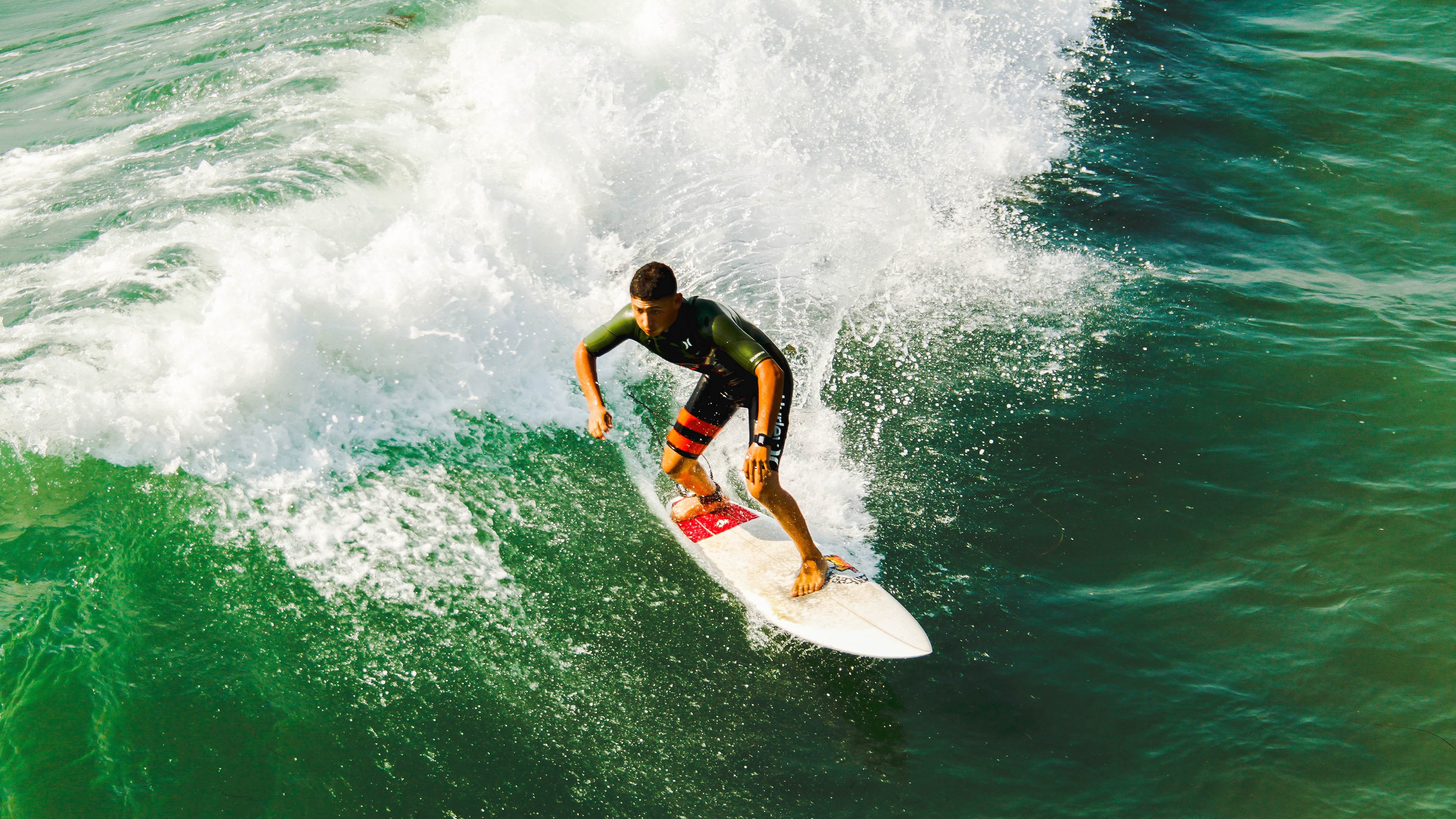 开运app官网-100米自由泳冠军争夺激烈，100米自由泳冠军成绩